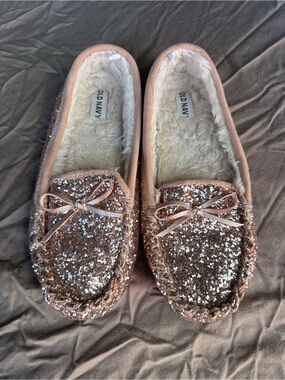 Old Navy Women's Rose Gold Sequin Moccasin Slippers with Bow